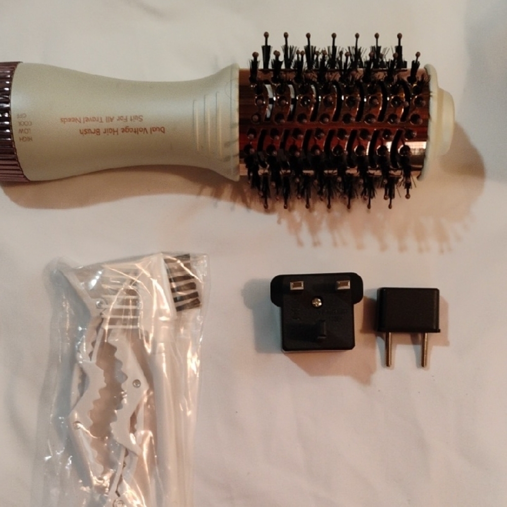 Hair Dryer Brush - Picture 3 of 7